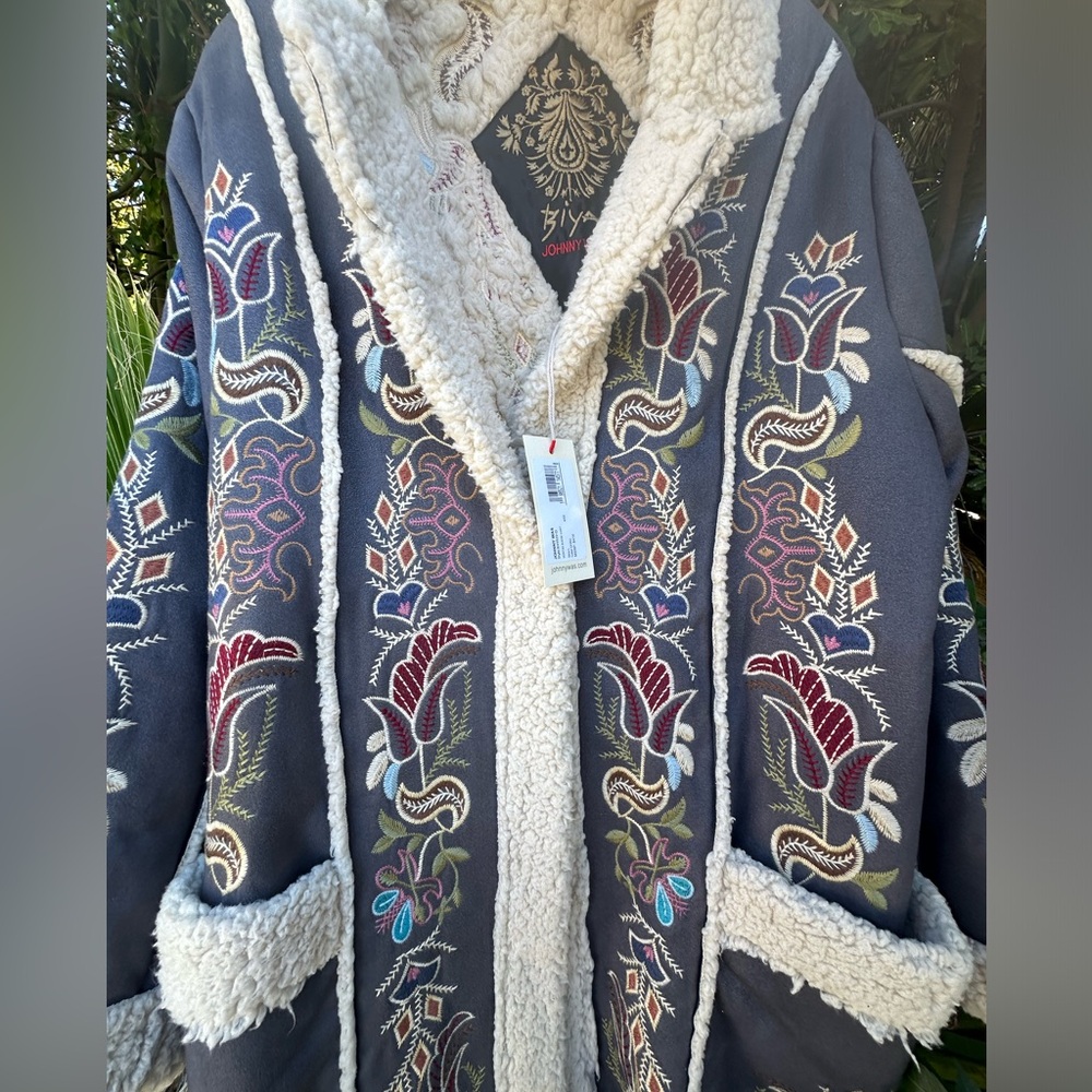 ❄️Gorgeous Johnny Was Cream/Gray  Embroidered Jacket